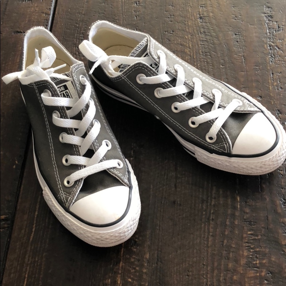 Grey converse EURO 36.5